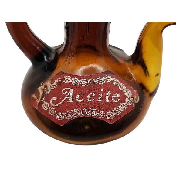 Vintage Aceite Miniature Amber Glass Pitcher Cork Stopper Gold Tone Chain Retro - Picture 7 of 10